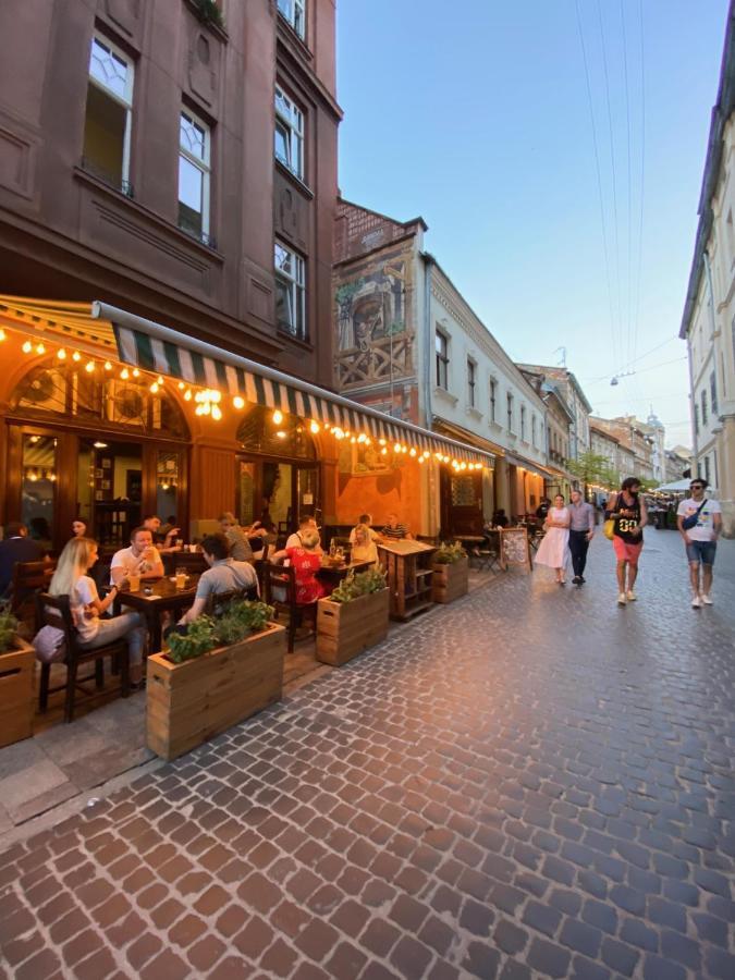 В Центрі Біля Ратуші Вулиця Площа Ринок 11 Лвив Екстериор снимка